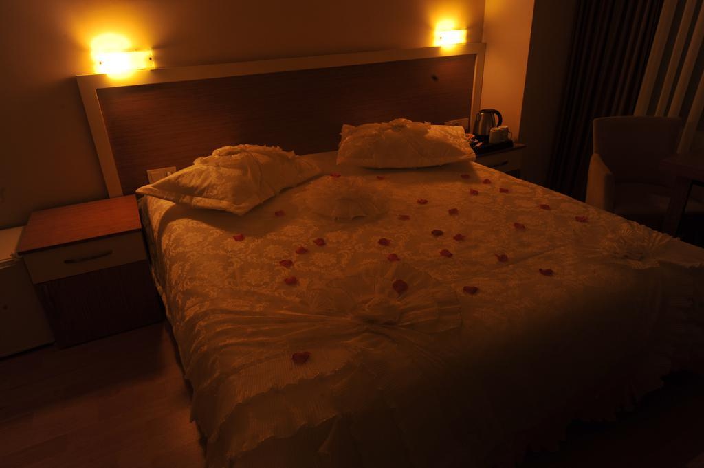 Emsa Palace Hotel Darica  Ngoại thất bức ảnh