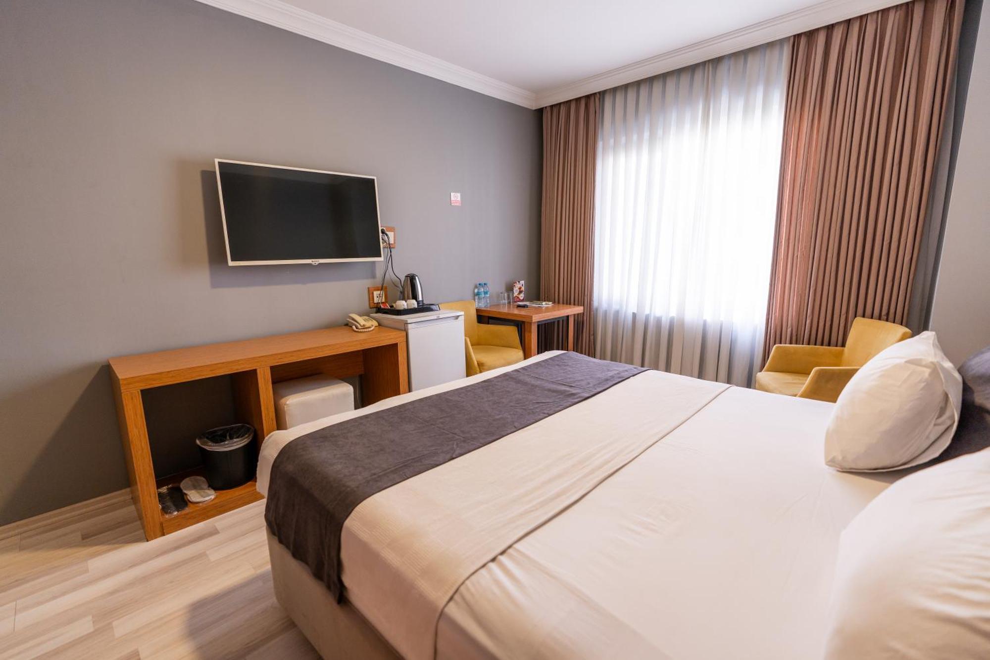 Emsa Palace Hotel Darica  Ngoại thất bức ảnh