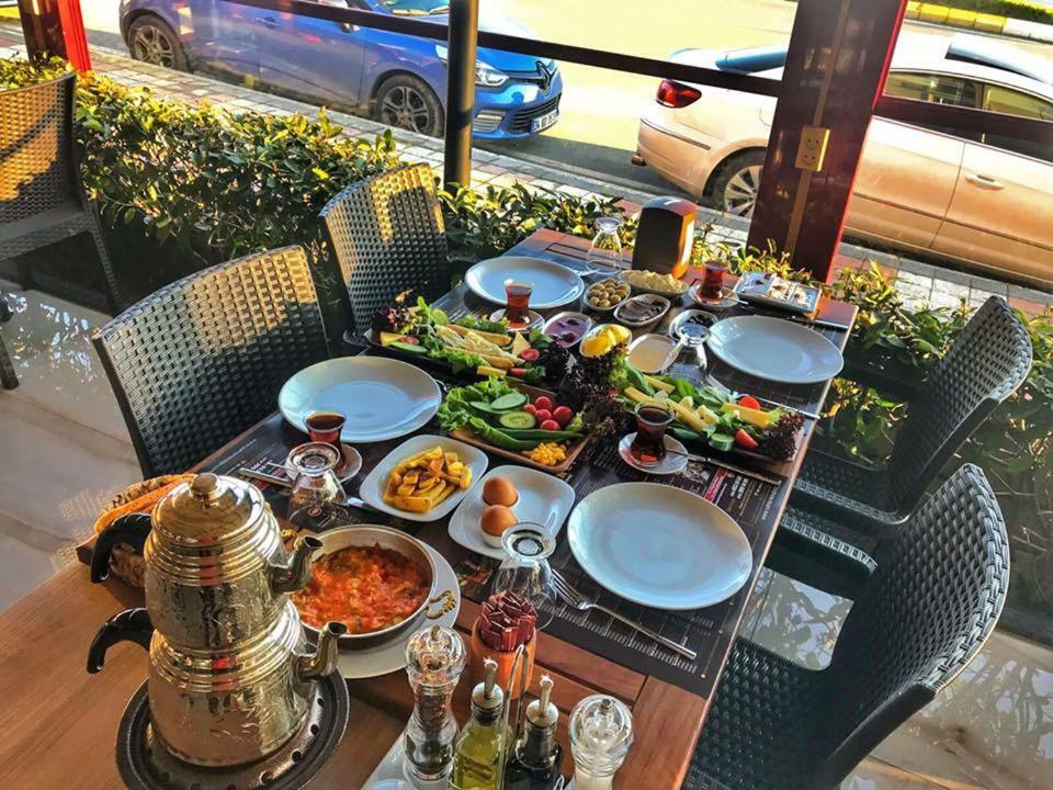 Emsa Palace Hotel Darica  Ngoại thất bức ảnh
